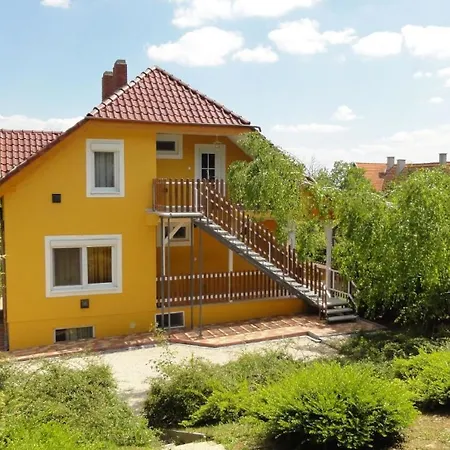 Apartment In Zentrumsnaehe Mit Panorama Zalakaros